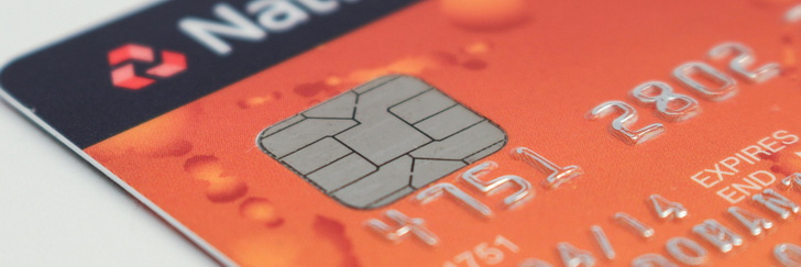 EMV is een open standaard met specificaties voor creditcards, debitcards en betaalterminals die werken met geïntegreerde circuits (chips)